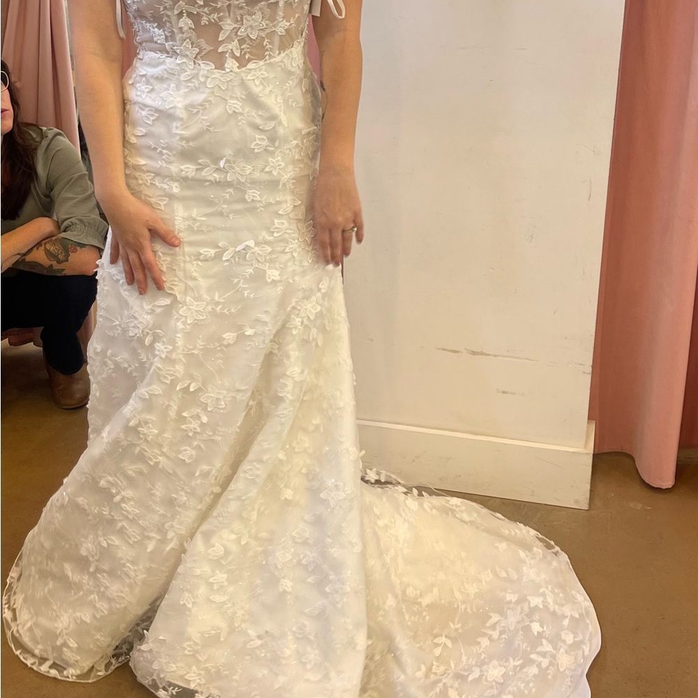 Floral Lace Bridal Gown - Picture 3 of 5